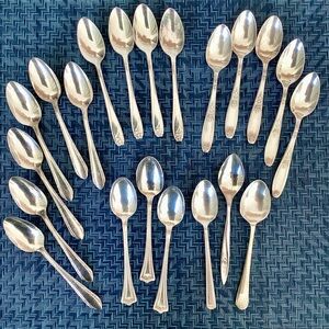 Mixed Lot of 21 Silverplate Demitasse Spoons Madelon Ambassador Scotia Daffodil